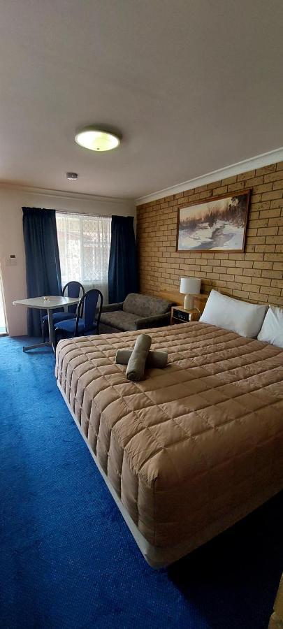 Settlers Motor Inn Tenterfield Extérieur photo